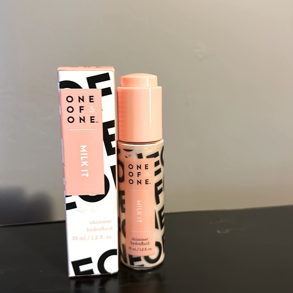 one of one Other - One of One Milk it Shinmer hydrafluid